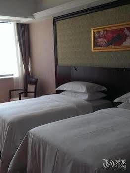 Vienna Hotel Sh Fengxian Nanqiao Jinhai Road Shanghai Exteriör bild